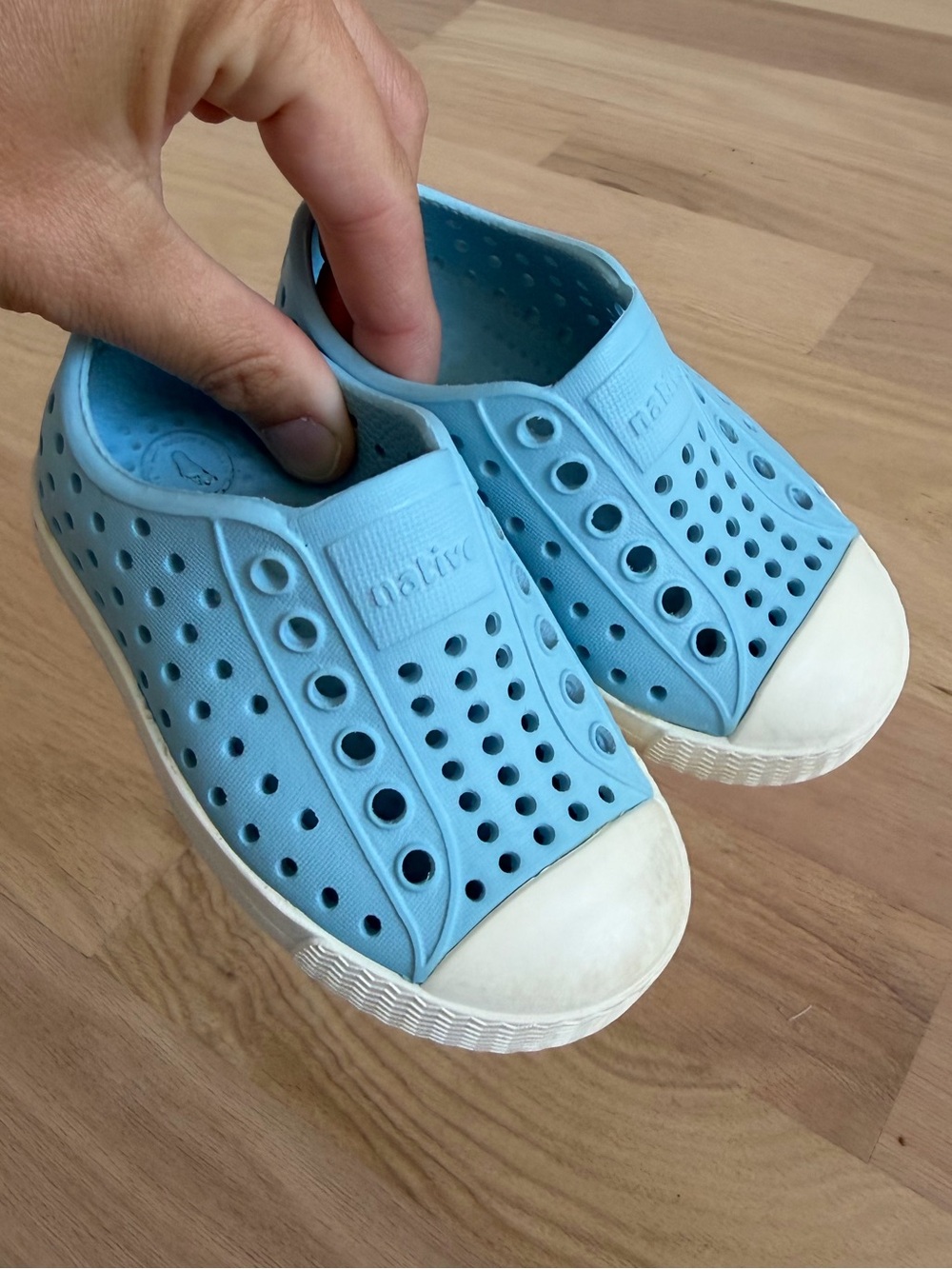 c5 Native Shoes Jefferson Toddler Sandals, light baby blue - GREAT CONDITION